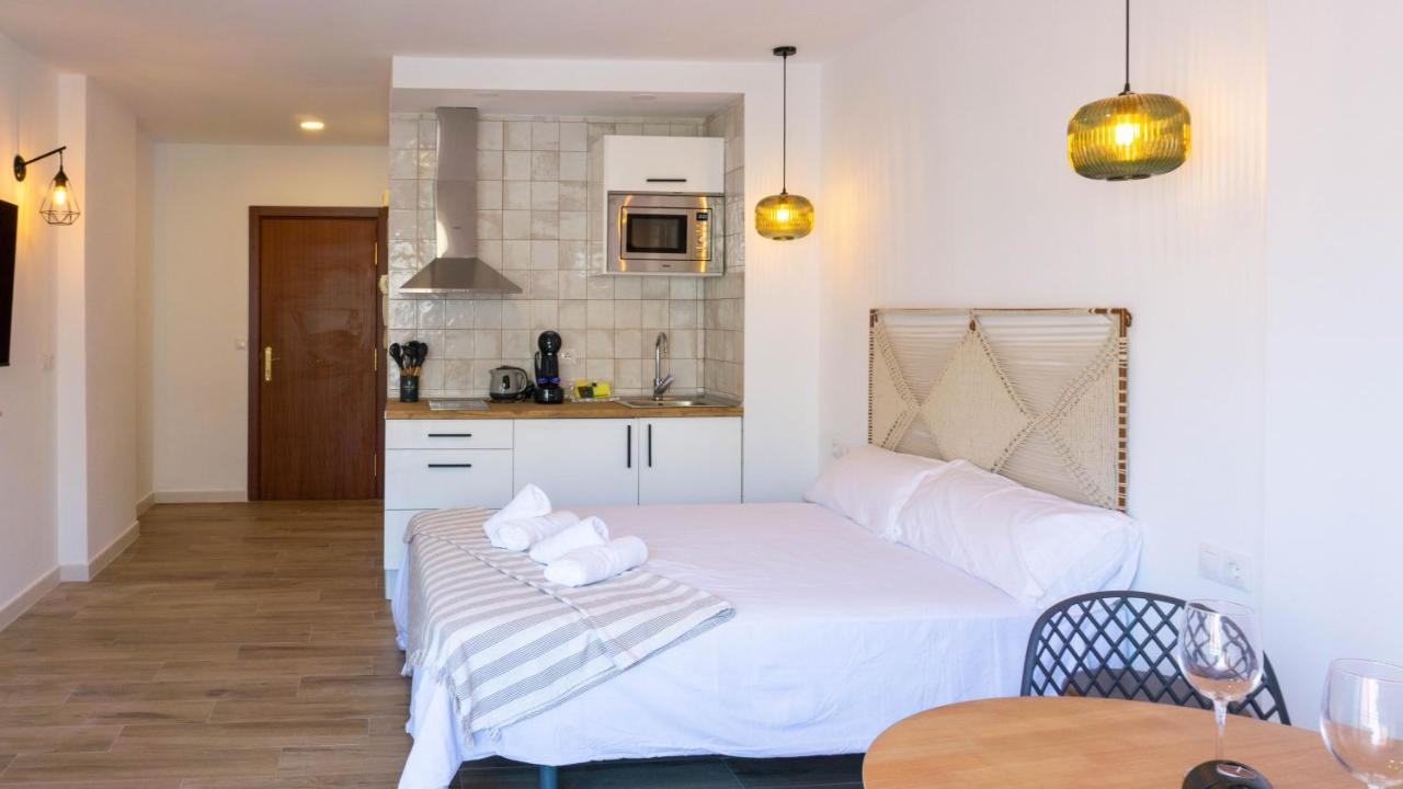 Apartment Carihuela Beach Malaga Torremolinos Exterior photo